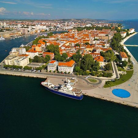 Holiday Apartments Ivano & Leo - Private Parking Zadar Exterior photo