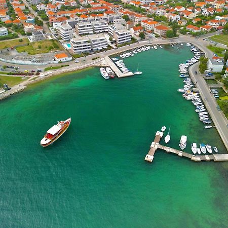Holiday Apartments Ivano & Leo - Private Parking Zadar Exterior photo