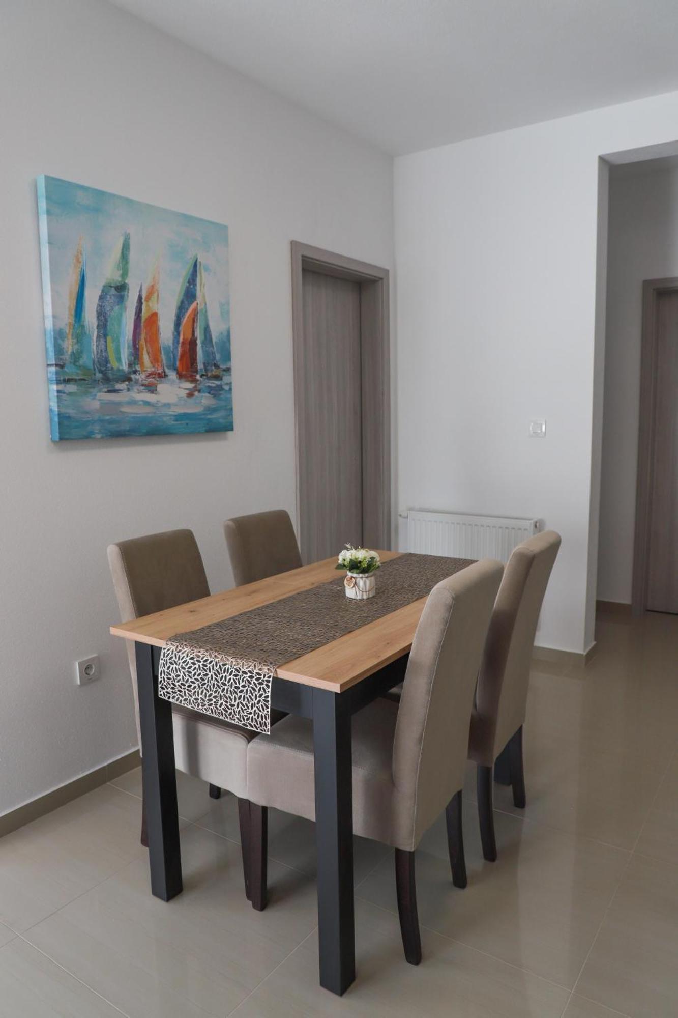 Holiday Apartments Ivano & Leo - Private Parking Zadar Exterior photo